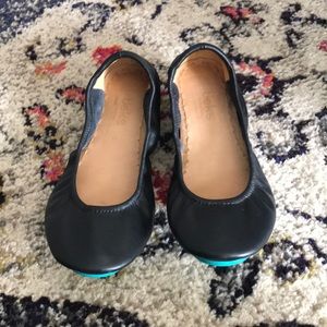 Tieks matte black size 8